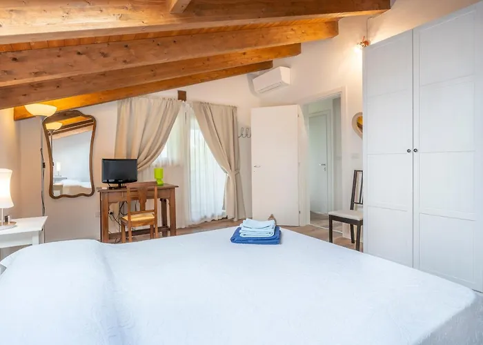 Guesthost - Casa Di Dino Udine Terenzano Apartman *